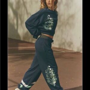 FP movement all star logo sweat set M